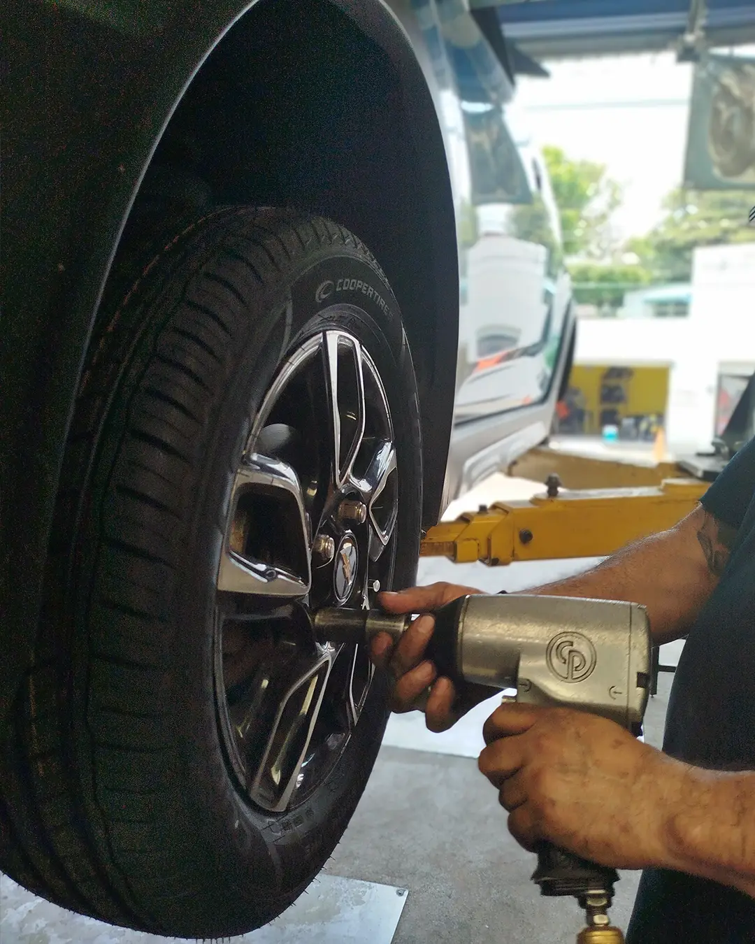 Servicio de montaje de llantas en Goodyear Metepec